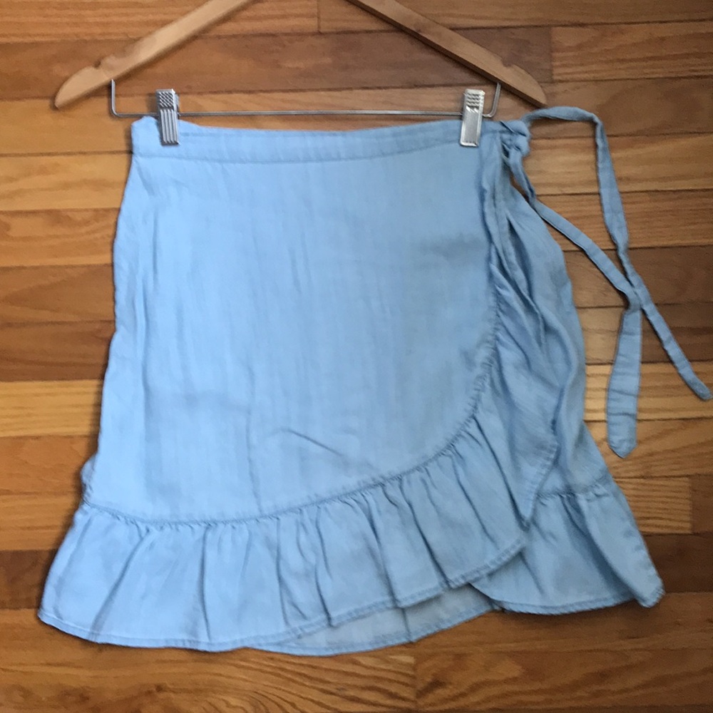 Harper Heritage Ruffle Denim Wrap mini Skirt light wash airy cotton sz Small